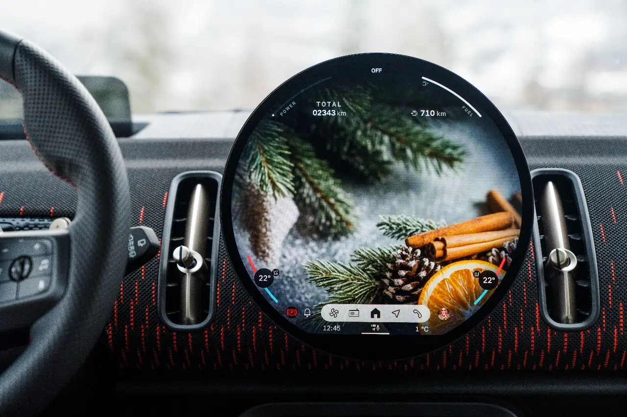 MINI Operating System 9 represents a digital quantum leap.