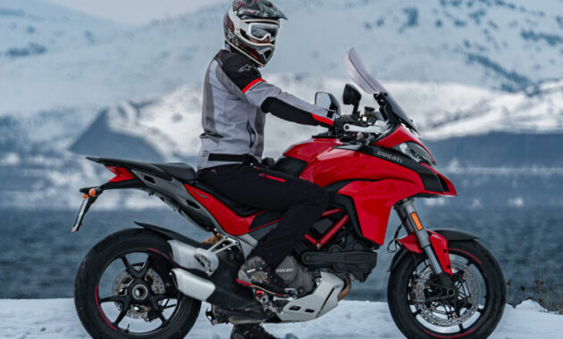 Winter Wheels: 3 Unforgettable UK Motorcycle Trips for the Holidays