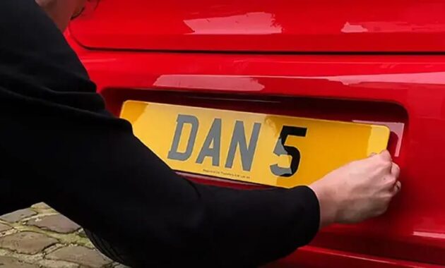 How Can Bulk Ordering Custom Automotive Nameplates Save You Money?