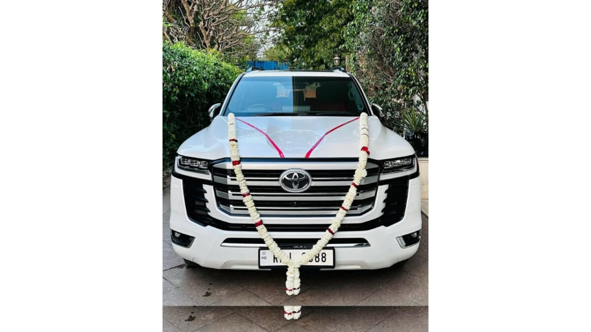 Toyota Land Cruiser LC300