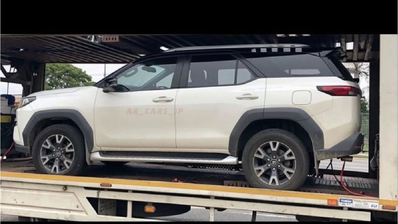 Next-Gen Toyota Fortuner Side Profile Allegedly Leaked